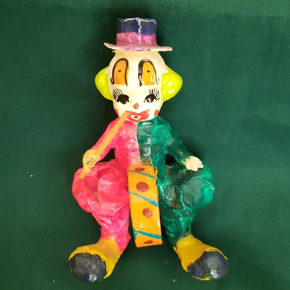Two Paper Mache Clowns - Picture 3 of 8